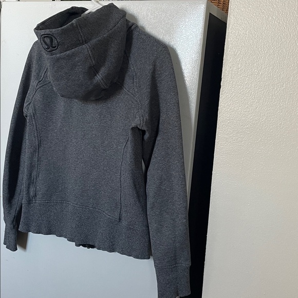 Lululemon Women’s Size 6 Gray Scuba Zip Up Hoodie Thumbholes Logo - Picture 9 of 10